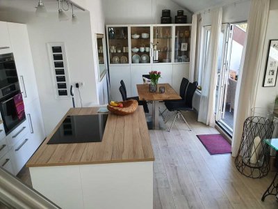 Schicke teilmöblierte Maisonette m. Dachterrasse, EBK in Reutlingen
