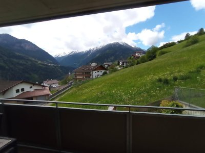 Sonnige 2 Zimmerwohnung mit Bergblick
