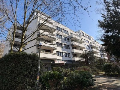 Charmante 2-Zimmer-Dachgeschosswohnung mit Balkon und Aufzug in Hamburg-Eimsbüttel