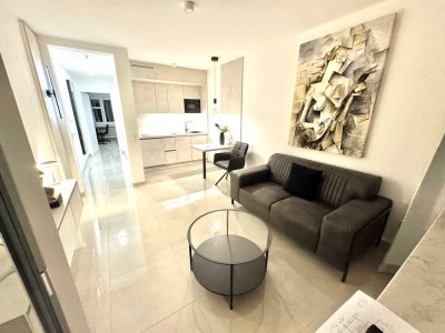 Luxuriöses voll möbliertes Designer-Apartment mit Balkon und Stellplatz