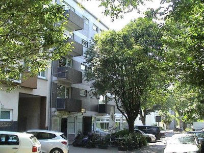 Komplett sanierte 1-Zi-Whg., in verkehrsgünstiger Lage