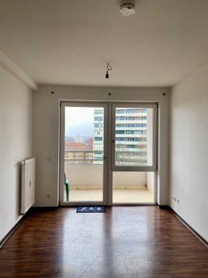 Wir renovieren für Sie - 2-Zimmer-Wohnung mit Duschbad