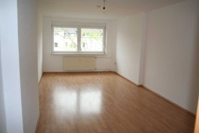 Gepflegte 3-Zimmer-Wohnung mit Balkon im 3. OG in Duisburg-Duissern