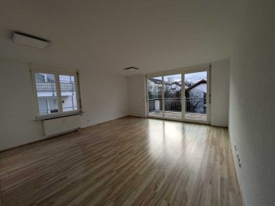 3-Zimmer Wohnung mit Balkon und Garage in Stuttgart-Hofen