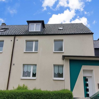 Perfekt für Familien & Paare – Komplett renovierte Wohnung in Top-Lage - einrichten und wohlfühlen