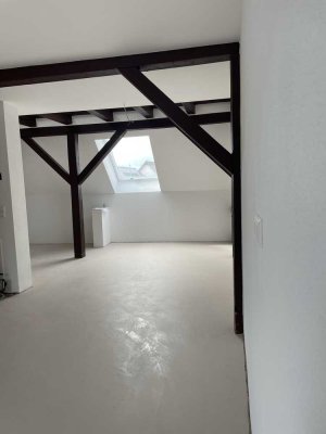 Stilvolle, sanierte 2-Zimmer-Maisonette-Wohnung in Schwaigern