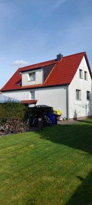 Einfamilienhaus mit Einliegerwohnung und Baugrundstück