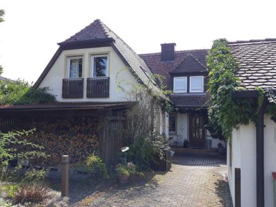 Schönes Einfamilienhaus m.  Pavillon und Garten in bevorzugter Wohnlage von Uffenheim