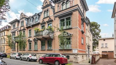 Repräsentative Eigentumswohnung mit Wintergarten, Gartenanteil & Stellplatz in Weimar