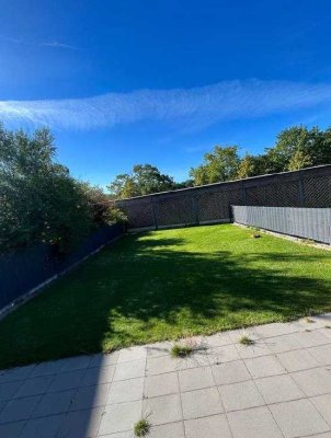 Luxus 3-Zimmer-Gartenwohnung mit Designküche & Top-Ausstattung