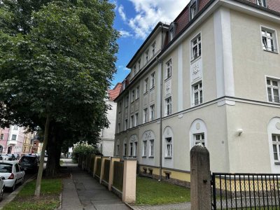 Schöne 4-Raum-Maisonette mit 2 Bädern + Dachterrasse! Eigennutzung ist möglich!