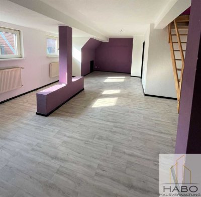 SCHÖNE 3,5 Zimmer DG-Wohnung im Maisonette-Stil in Oberhausen