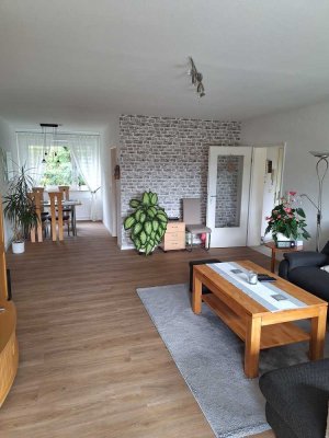 sehr helle und gepflegte 4 Zimmer Wohnung mit Süd West Balkon in sehr ruhiger Wohnlage von Arbergen