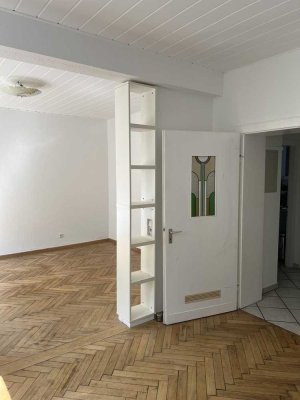 Schöne, helle und ruhige Wohnung im Zentrum