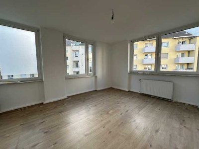 Top saniert! 3-Zimmer-Wohnung mit XL-Wohnküche im Hinterhof