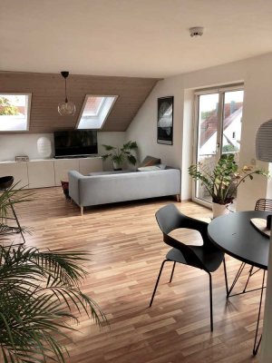 2 Zimmer DG-Wohnung von Privat