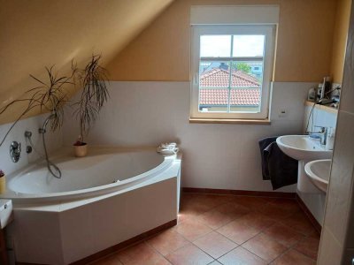 Preiswertes, gepflegtes 4-Raum-Einfamilienhaus mit gehobener Innenausstattung in Ronnenberg