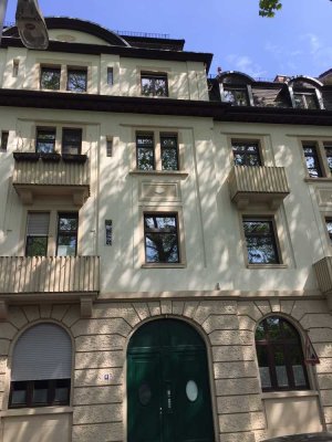 Sehr gepflegte 3 Z-Altbauwohnung in Mannheim Neuostheim