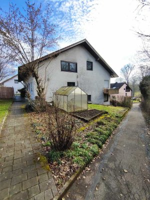 Reiheneckhaus m. ca. 123 m² Wohnfl. in guter Lage von Kupferzell inkl. Garage