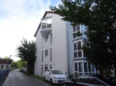 *TOP* Helle, großzügige, neu renovierte 2 ZKB Whg., mit Wintergarten und Garage, sofort bezugsfrei!