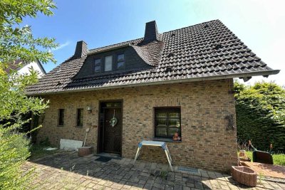 Komfortables Wohnen + Baugrundstück in ruhiger Lage