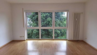 Helle 3-Zimmer-Wohnung mit Balkon in Marburg
