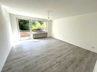 Helle, modernisierte 2-Zimmer-Wohnung mit Balkon & Gartenmitbenutzung nahe Unterbacher See