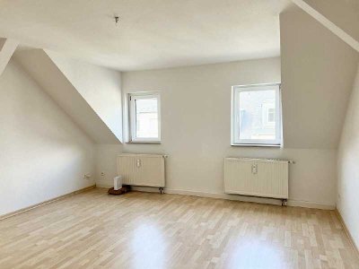 Helle 1 Raumwohnung mit EBK auf dem Sonnenberg Chemnitz zu mieten!