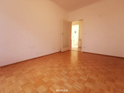 2 Zimmer in Ruhelage, Nur leicht renovieren. Sofortbezug möglich.