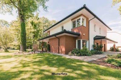 2-Familienhaus - provisionsfrei -