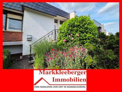 SPEZIELL und SEHR SCHÖN! Reihenmittelhaus- Bungalow mit komplettem UG  + Atrium, Kamin, Parkett u.a.
