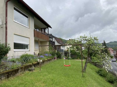 4-Zimmer-Wohnung mit schöner Aussicht und Garten zu vermieten