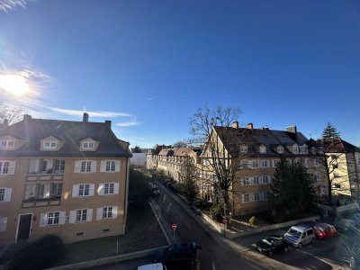 !!! Charmantes Dachgeschoss-Juwel im Herzen von Laim !!!