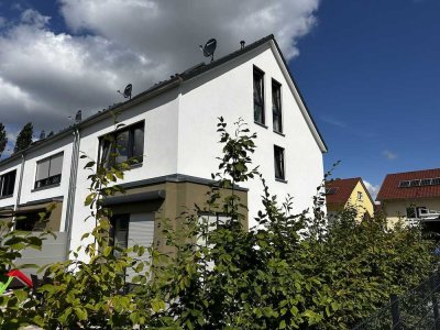Top ausgestattet- Reihenendhaus (KfW55) mit 5 Zimmern, Garten, 2 Stellplätzen +++ in Leipzig-Portitz
