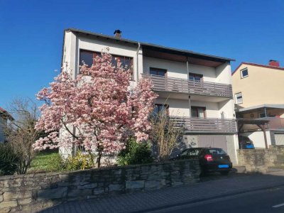 Lichtdurchflutete 4-Zimmer Wohnung im 1. Obergeschoß eines Dreifamilienhauses