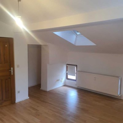 Charmante 2-Raum-Dachgeschosswohnung in der Spandauer Altstadt, renoviert und bezugsfertig