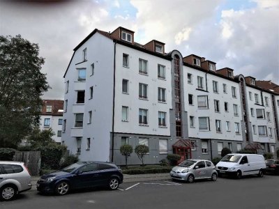 Schöne, helle gut geschnittene 3-Zimmer Wohnung mit zwei Bädern und Balkon zu vermieten