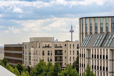 Elegantes 3-Zimmer-Penthouse inkl. TG mit 2 Sonnenterrassen in zentraler Bestlage Frankfurt-Riedberg