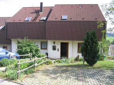 Attraktive 2,5-Zimmer-DG-Wohnung mit Dach-Balkon und EBK in Haigerloch