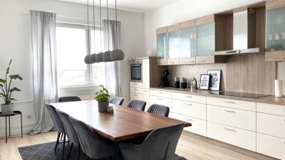 Helle 5-Zimmer-Wohnung mit Südbalkon und hohen Decken in der Oststadt