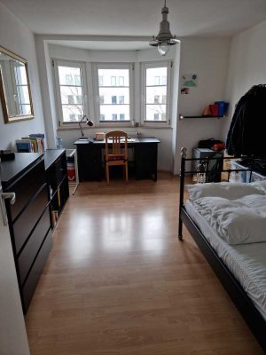 Helle 2-Zimmer-Wohnung im 2. OG mit Balkon in Augsburg-Innenstadt