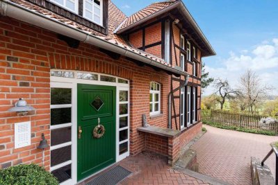 Historisches Fachwerkensemble mit opulenter Wohnfläche  auf weitläufigem Naturparadies in Isernhagen