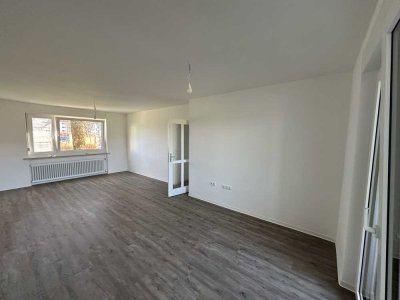 EG / 3 Zimmer mit Balkon (frisch saniert)