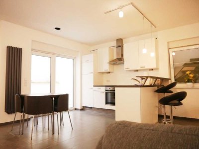 Von Privat: 3 ZKB Neubau Wohnung + EBK + Stellplatz + Ladesäule + Möbel in Grünstadt