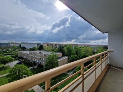 "Traumhafte 3-Zimmer-Wohnung: Genießen Sie den Balkon und die schöne Aussicht!"