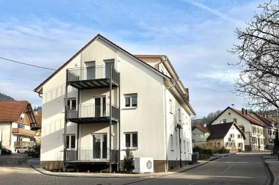 3-Zimmer Wohnung zu Vermieten - Erstbezug nach Kernsanierung - im DG
