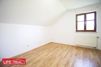 *PREISREDUKTION* Helle und großzügige 3,5-Zimmer-Wohnung mit Blick ins Grüne