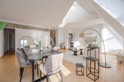 Maisonette-Dachgeschosswohnung mit zwei Terrassen und traumhaftem Fernblick!
