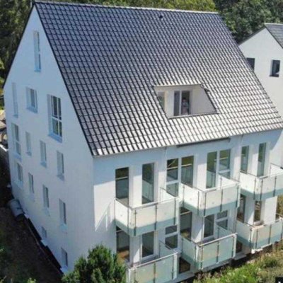 Schöne 4-ZKB Neubau mit Balkon und Garten - energieeffizient