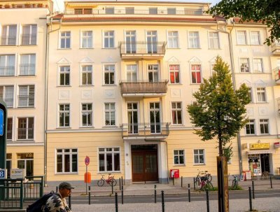 Außergewöhnliche Duplexwohnung über 2 Ebenen mit Terrasse, Garten & Balkon